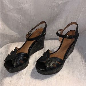 Clarks Artisan Black Amelia Page Wedge Sandals
